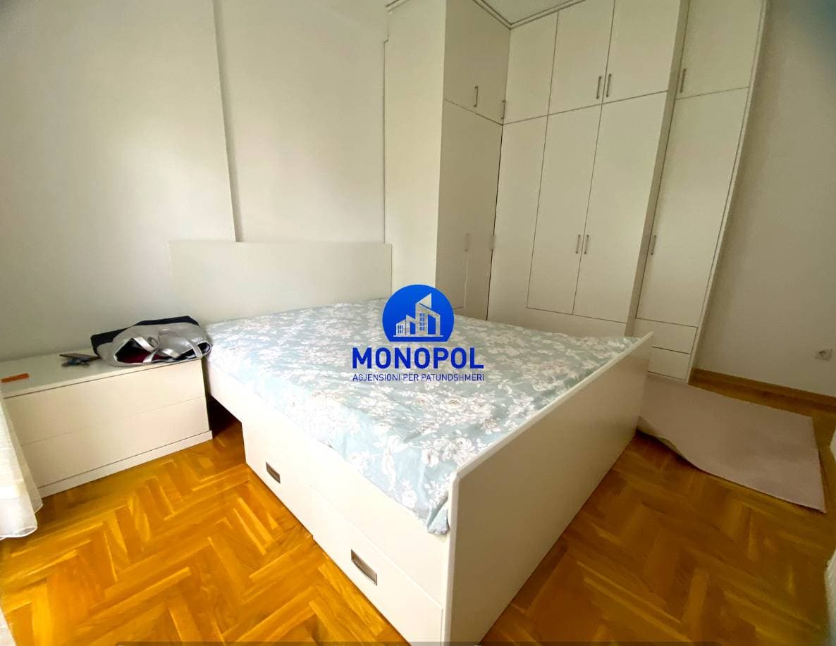 Prona #24403 miniaturë 2