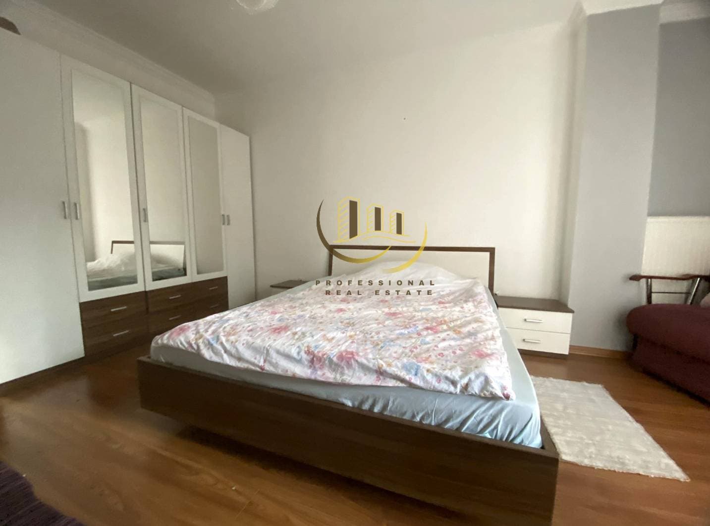Prona #28931 miniaturë 4