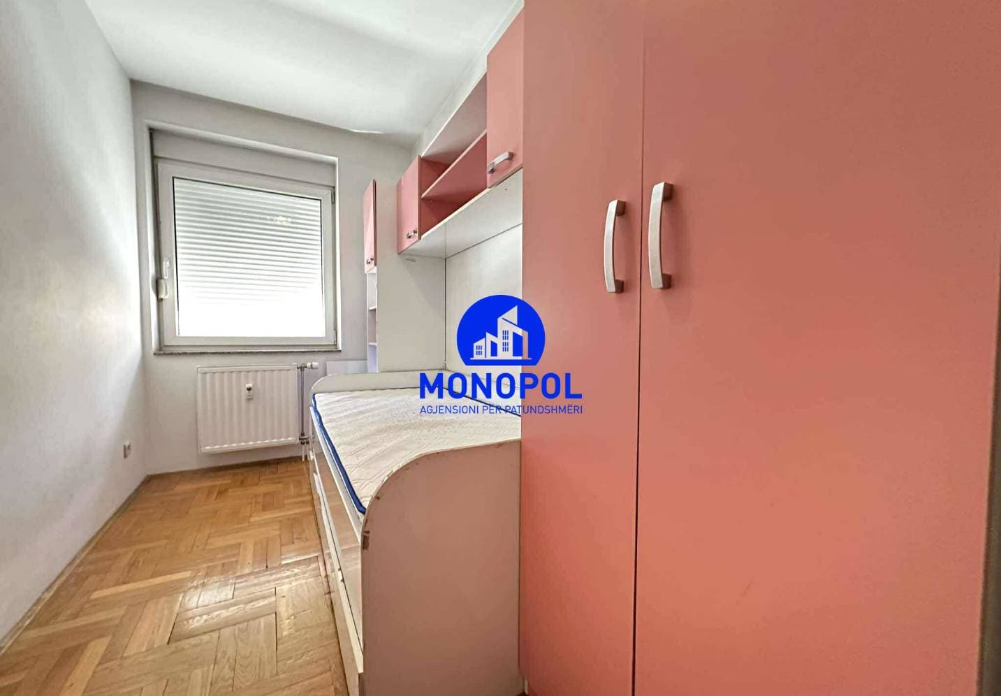 Prona #44077 miniaturë 2