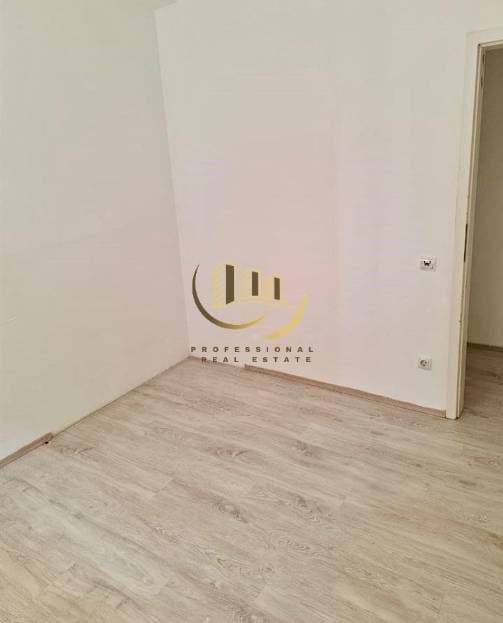 Prona #39995 miniaturë 1