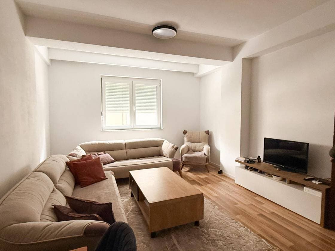 Banesë 60m² me QIRA në bregu i diellit