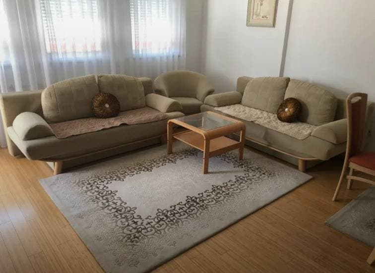 Banesë 65m² me QIRA në bregu i diellit miniaturë 1