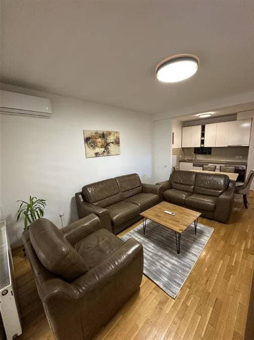 Property #35642 thumbnail 1