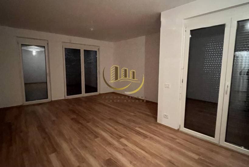 Property #37003 thumbnail 3