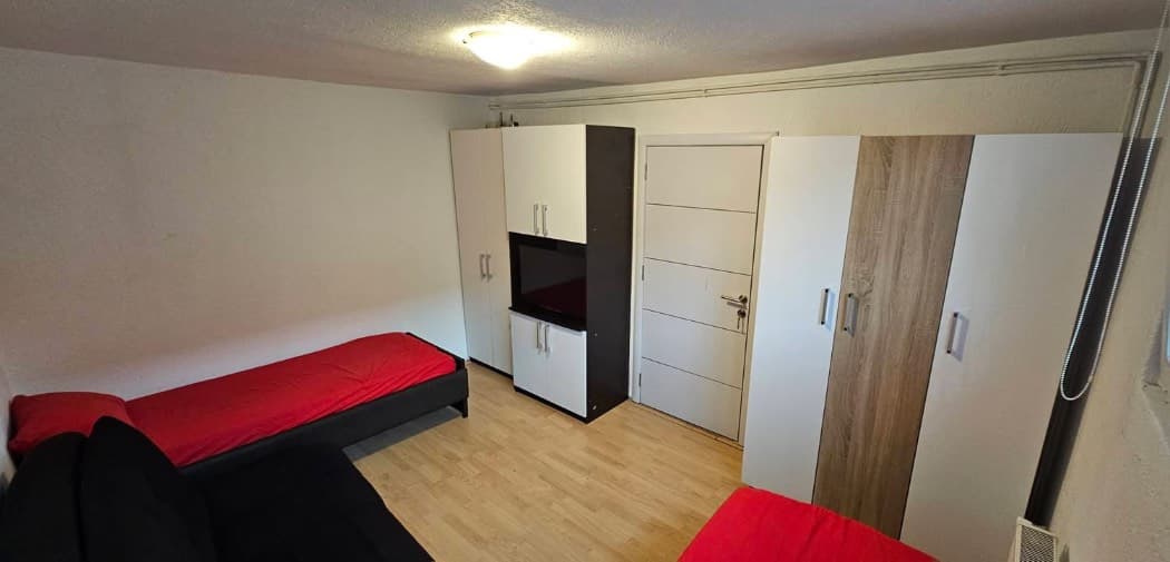 Banesë 1m² me QIRA në ulpianë miniaturë 2