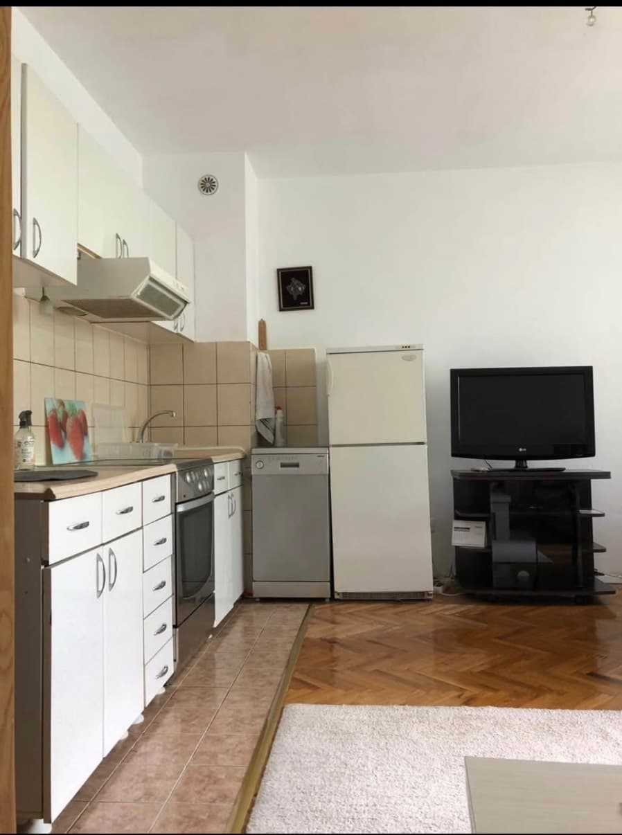 Prona #35000 miniaturë 4