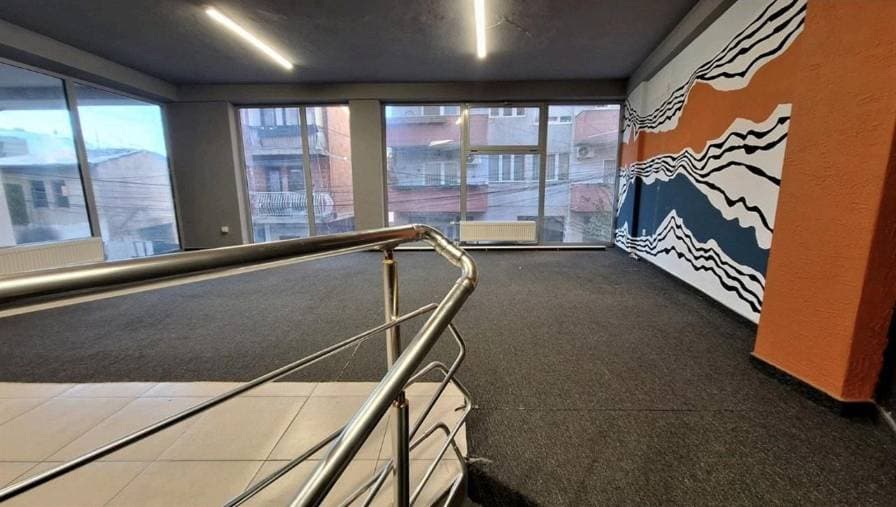 commercial unit 118m² for RENT in vëllusha thumbnail 2