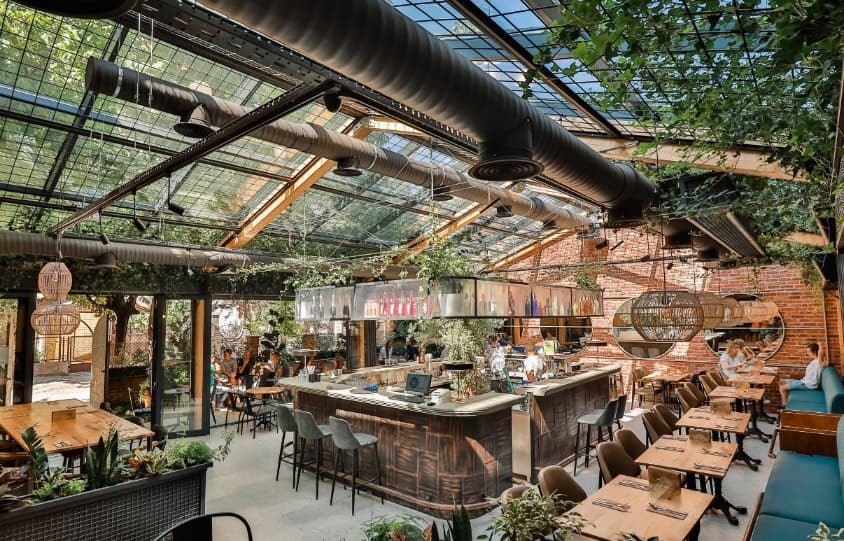 restaurant in Prishtine, qyteza pejton neighborhood thumbnail 5