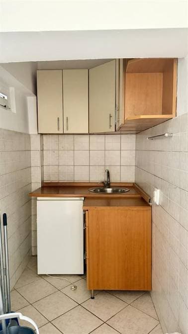 Zyrë 60m² me QIRA në qendra miniaturë 3