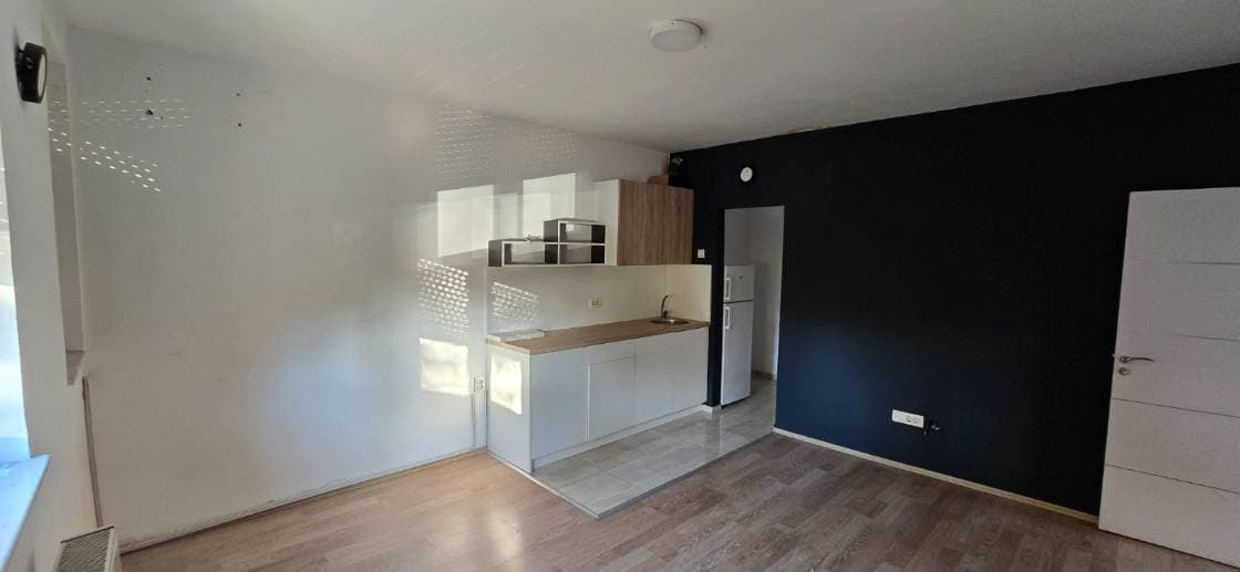 Property #44900 thumbnail 1