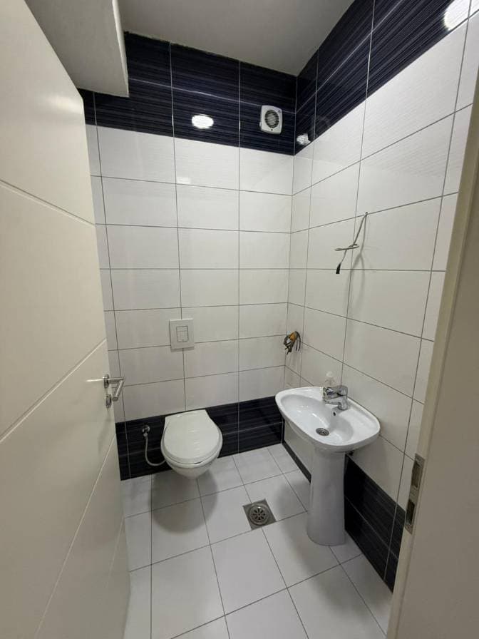office 84m² for RENT in bregu i diellit thumbnail 5