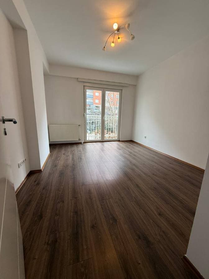 office 84m² for RENT in bregu i diellit thumbnail 2