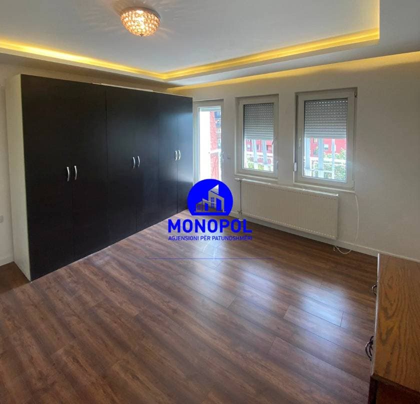 Prona #22915 miniaturë 2