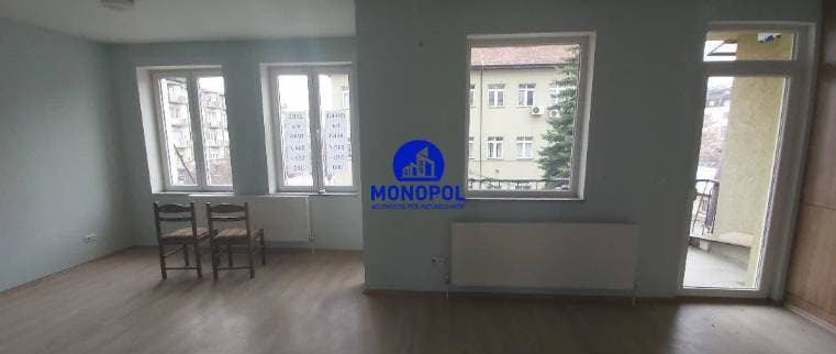 Prona #45620 miniaturë 2