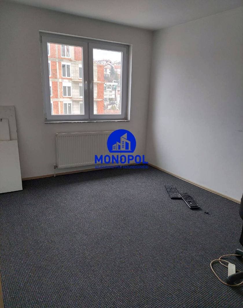 office 130m² for RENT in tophane thumbnail 1
